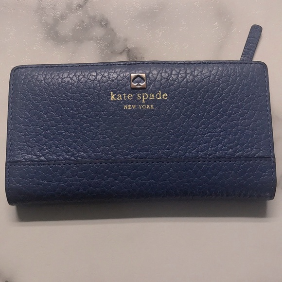 Kate Spade Stacy wallet - Picture 1 of 5
